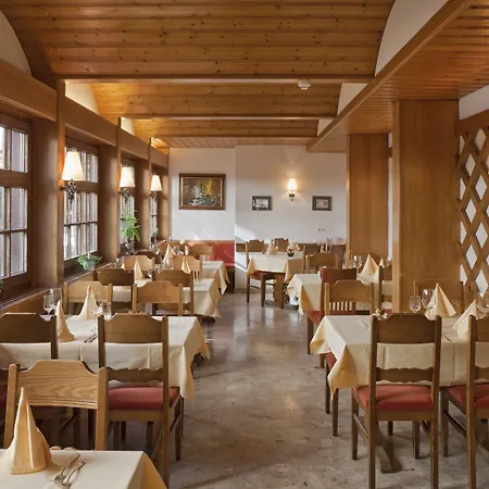 מלון Derby צרמט