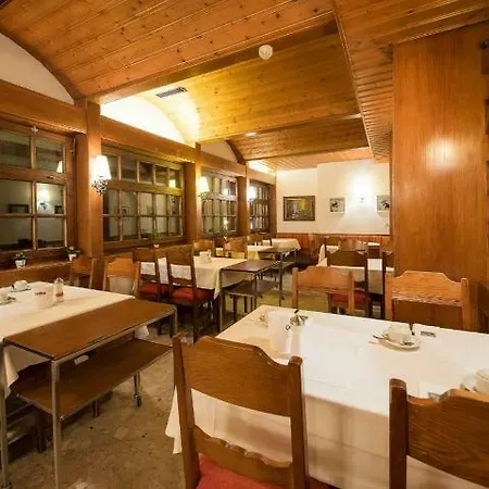 Derby Hotel 3*